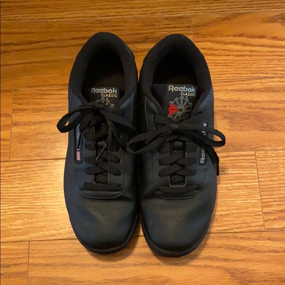 Reebok tennis shoes